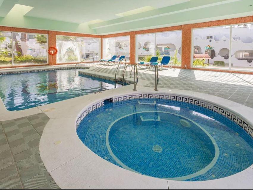 Apartmán Casa Naranja, Cabopino 2 Pools & Heated Indoor Pool Marbella Exteriér fotografie